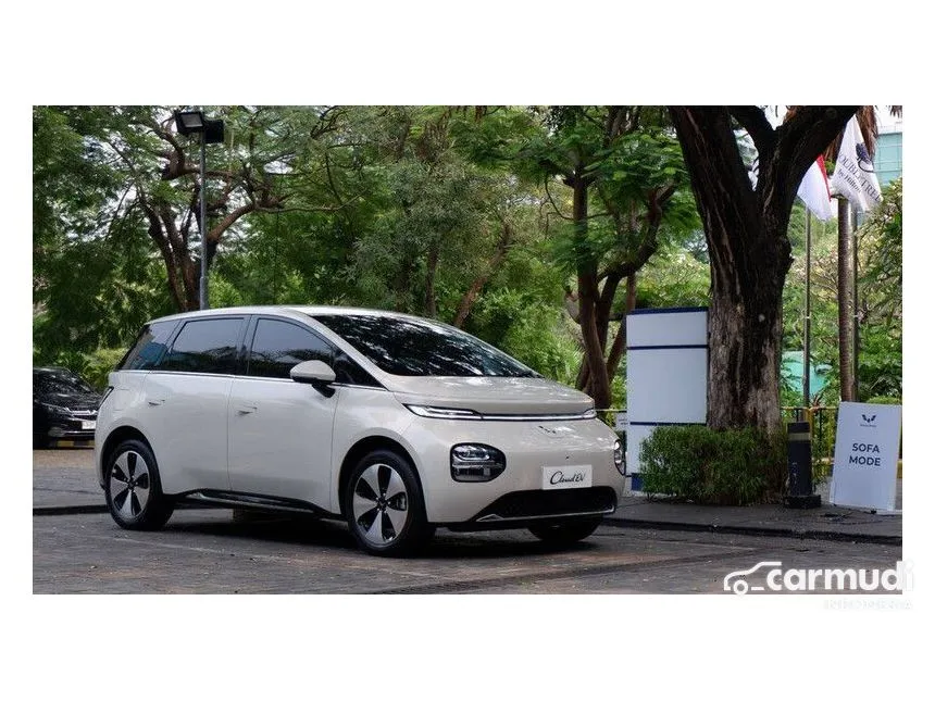 2024 Wuling Cloud EV EV Hatchback