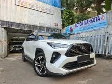 2023 Toyota Yaris Cross 1.5 S HV with GR Parts Aero Pkg SUV Antik 12 rb km Toyota Yaris Cross Hybrid 1.5 S HV GR sport TSS twotone 2024 nik 2023 putih