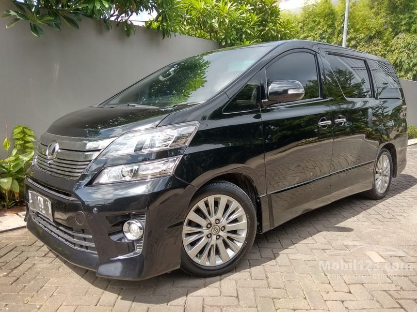 Toyota vellfire 2014