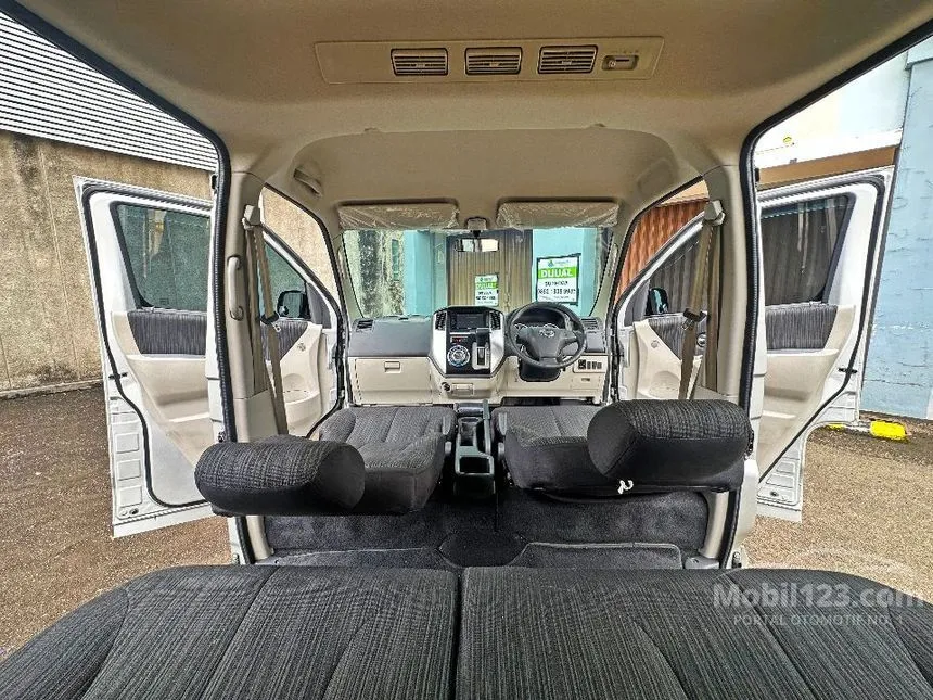 2023 Daihatsu Luxio X Van