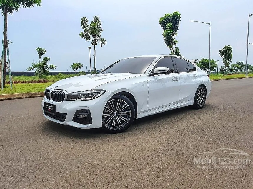 Jual Mobil BMW 330i 2020 M Sport 2.0 di Banten Automatic Sedan Putih Rp 685.000.000