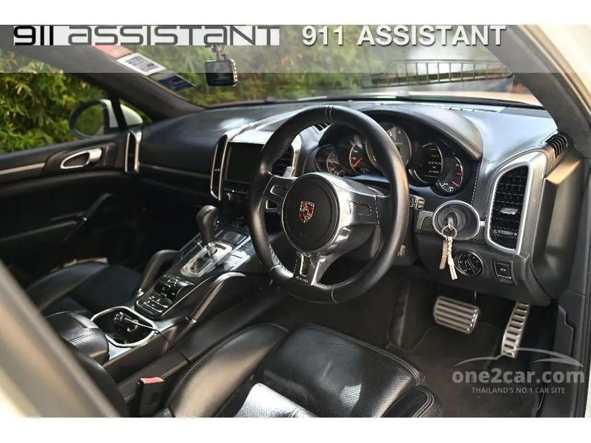 2011 Porsche CAYENNE S Hybrid SUV