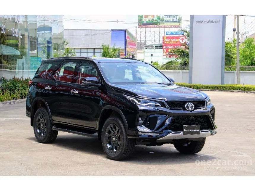 2026 Toyota FORTUNER Leader V SUV