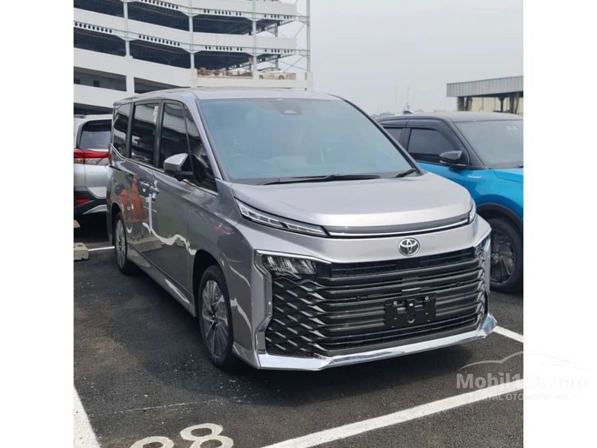Jual Mobil Toyota Voxy 2025 (Non Premium Color) 2.0 di Banten Automatic ...