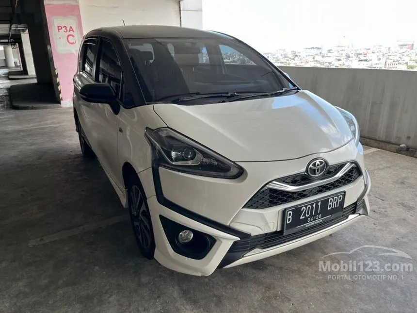 Jual Mobil Toyota Sienta 2021 Q 1.5 di DKI Jakarta Automatic MPV Putih Rp 235.000.000