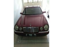 1996 Mercedes-Benz E320 3.2 W124 3.2 L6 Automatic Sedan