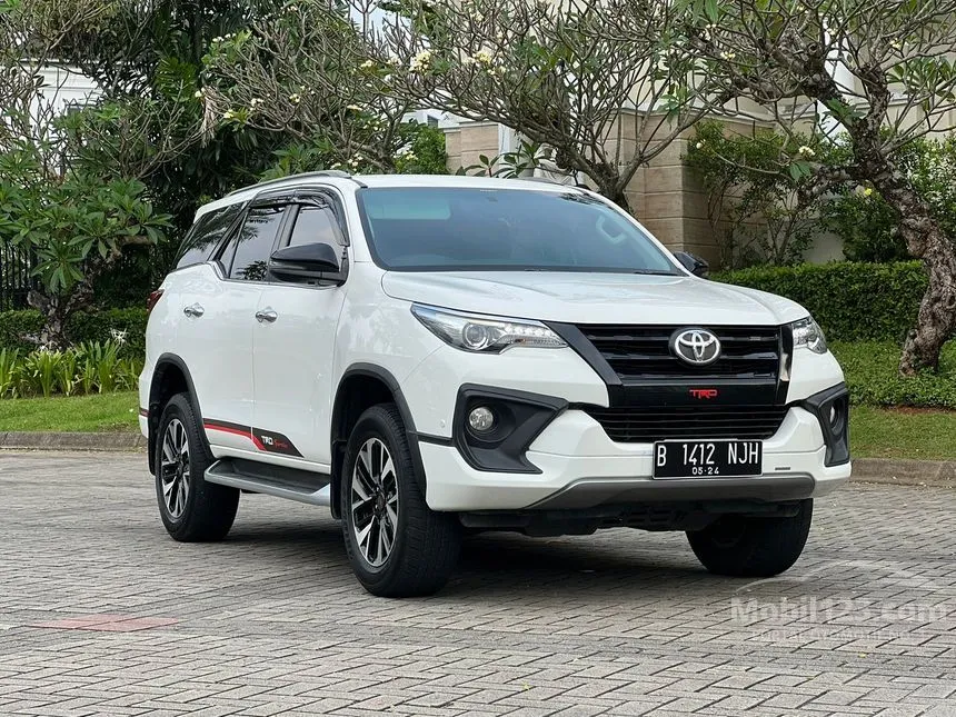 Jual Mobil Toyota Fortuner 2019 TRD 2.4 di DKI Jakarta Automatic SUV Putih Rp 456.000.000