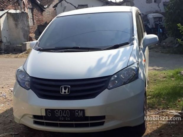 Honda Freed Mobil bekas dijual di Jawa-tengah Indonesia Honda Freed Mobil bekas dijual di Jawa-tengah Indonesia