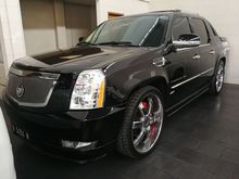 2010 Cadillac Escalade Double Cabin Langka Collector Item