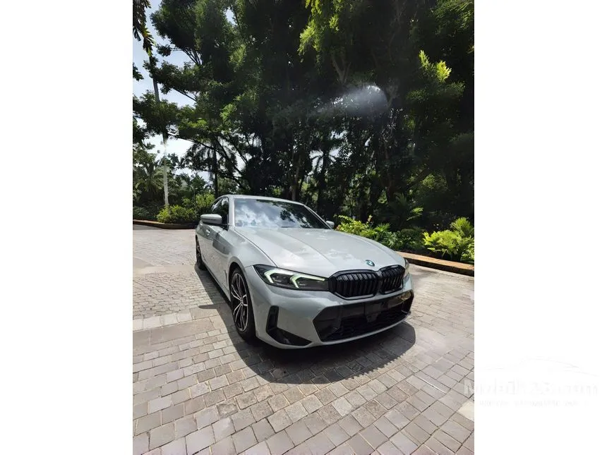 2023 BMW 330i M Sport Pro Sedan