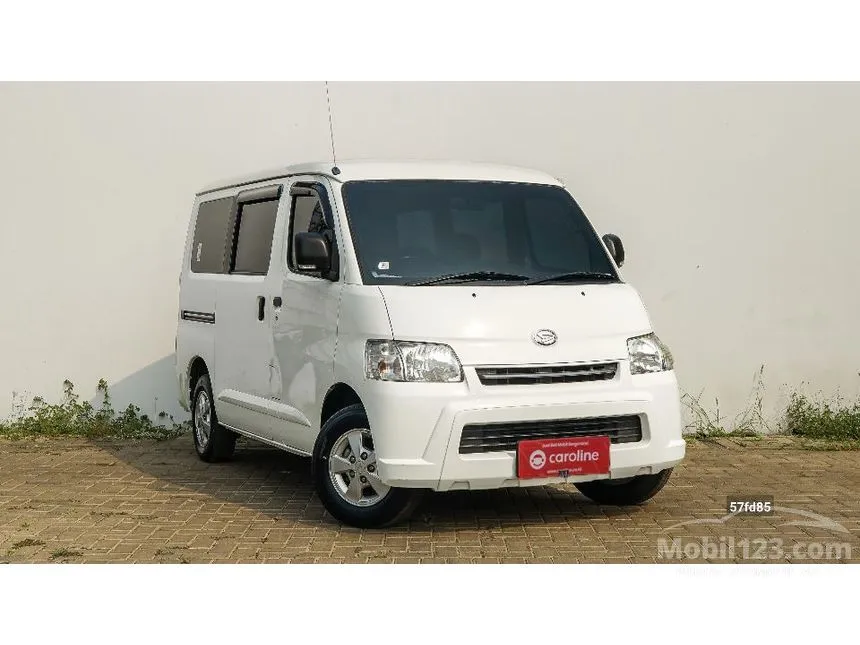 2022 Daihatsu Gran Max Mini Bus D PS Van