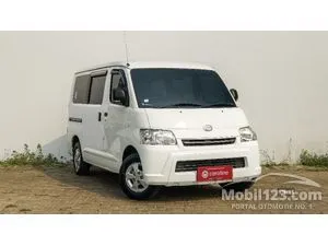 2022 Daihatsu Gran Max 1.5 Mini Bus D PS Van