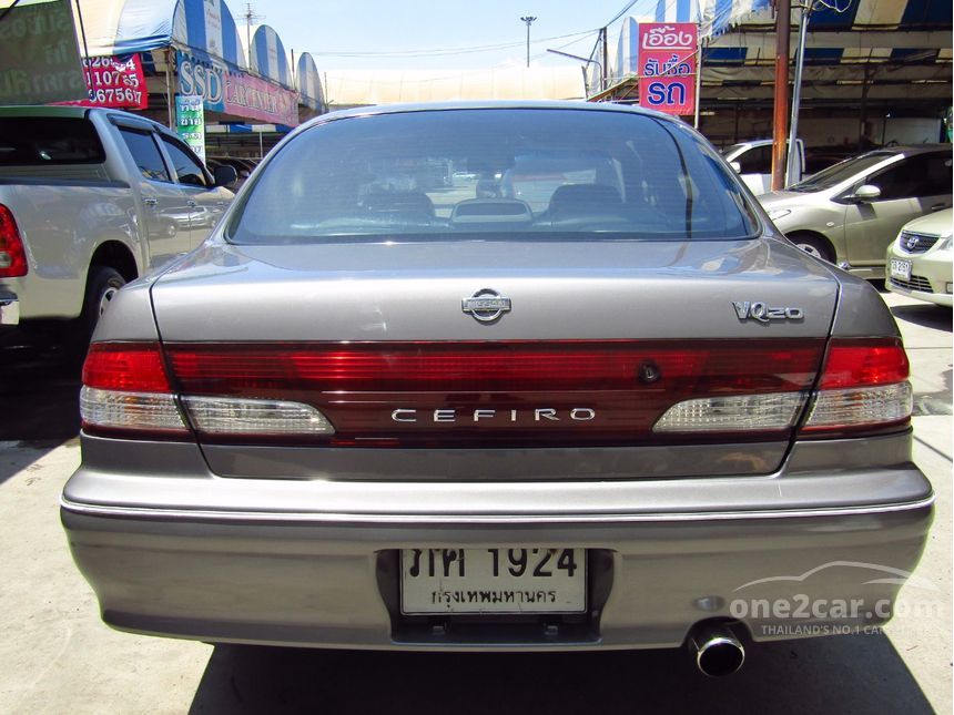 1999 Nissan Cefiro VQ20 Sedan