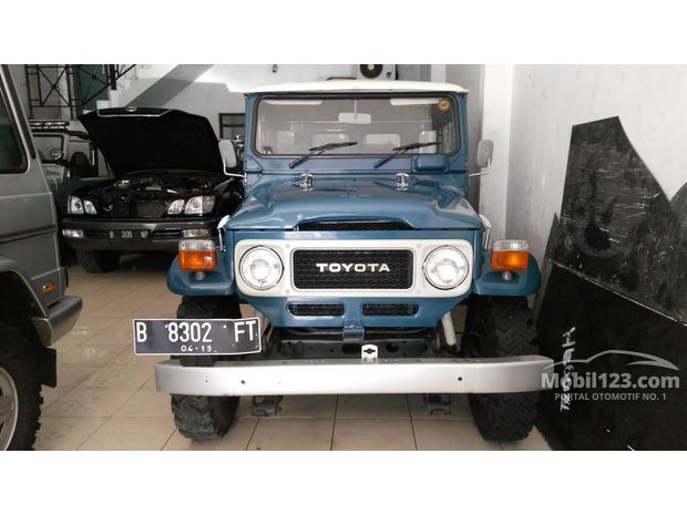  Toyota  Land  Cruiser  Mobil  Bekas Baru dijual di Indonesia 