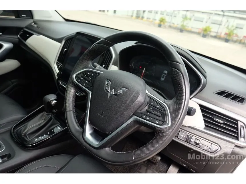 2022 Wuling Almaz Exclusive 7 Seater SUV