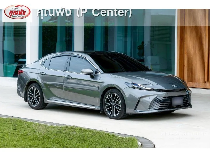 2025 Toyota CAMRY HEV Premium Luxury Sedan