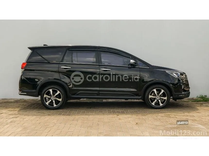 2021 Toyota Kijang Innova Venturer MPV