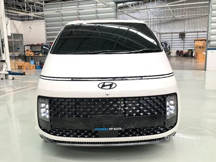 2024 Hyundai Staria Premium Van
