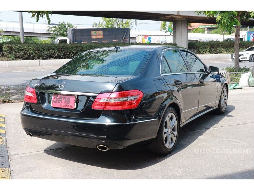 Mercedes-Benz E300 2011 Avantgarde Sports 3.0 in กรุงเทพและปริมณฑล ...