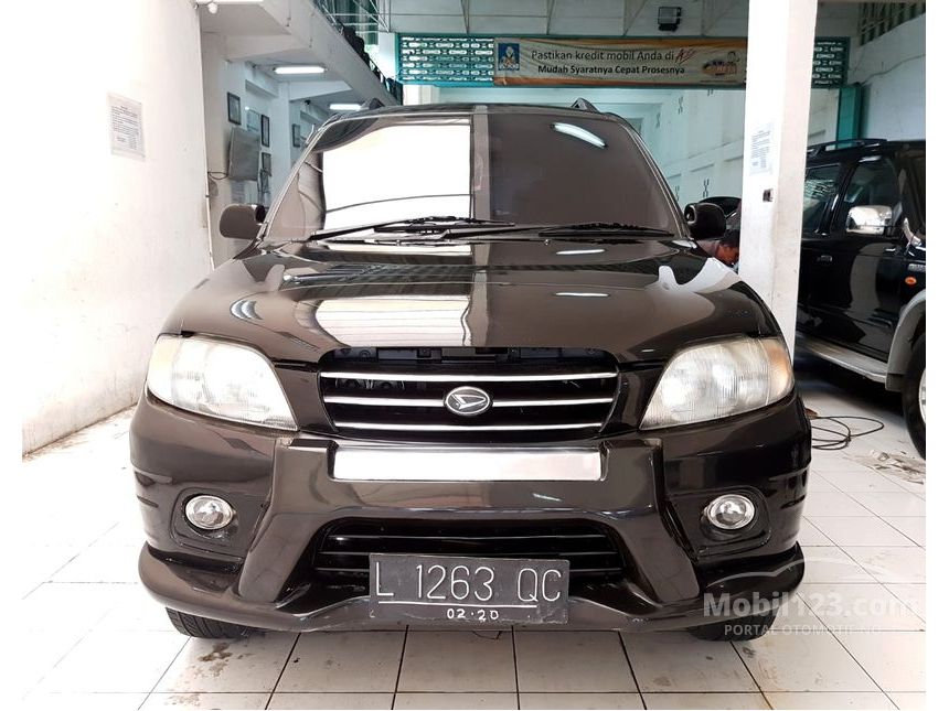 Jual Mobil Daihatsu Taruna 2001 CSX 1.5 di Jawa Timur Manual SUV Hitam