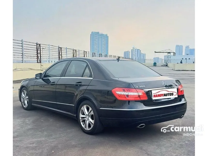 2009 Mercedes-Benz E300 Avantgarde AMG Sedan