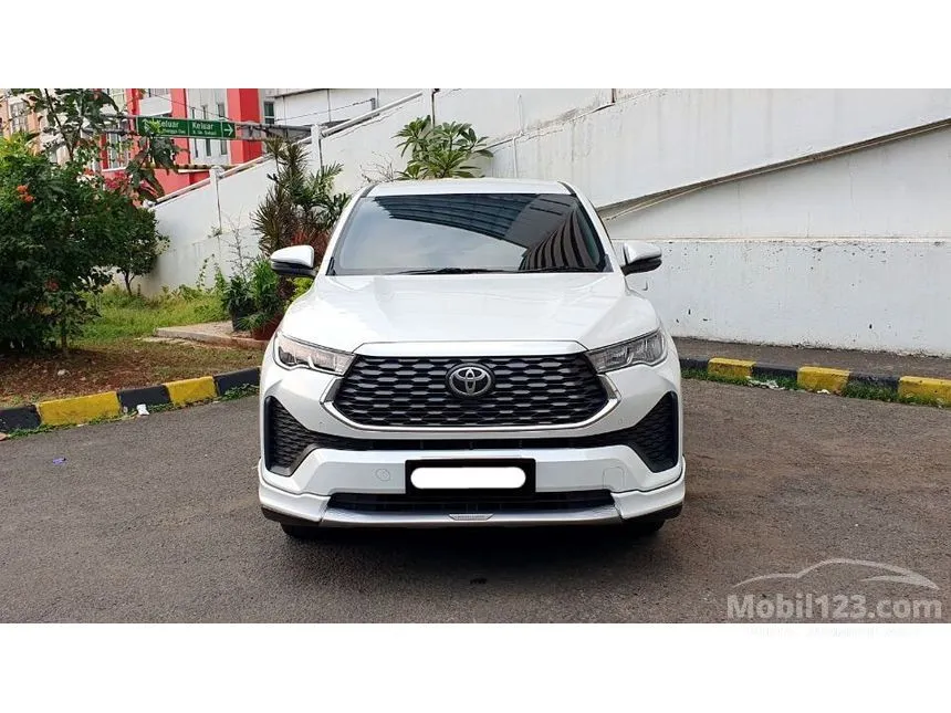 Jual Mobil Toyota Kijang Innova Zenix 2023 V 2.0 di DKI Jakarta Automatic Wagon Putih Rp 415.000.000