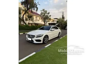 2017 Mercedes-Benz C300 2.0 AMG Line CKD Sedan