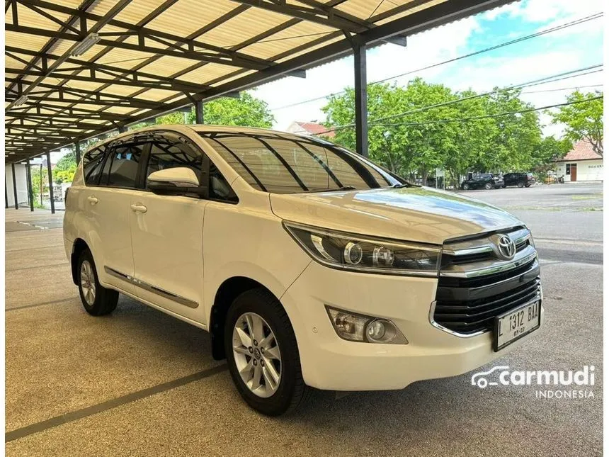 Jual Mobil Toyota Kijang Innova 2017 V 2.4 di Jawa Timur Automatic MPV Putih Rp 347.000.000