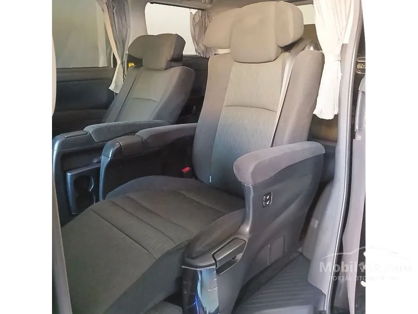 2014 Toyota Vellfire ZG MPV