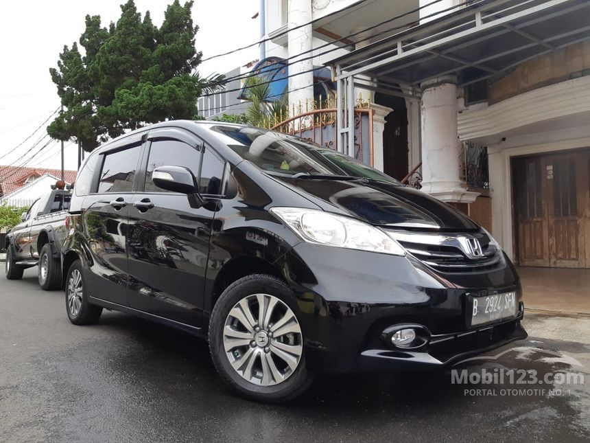 Jual Mobil  Honda Freed  2014  S 1 5 di Jawa Barat Automatic 