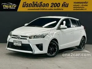 2013 Toyota YARIS 1.2 E Hatchback