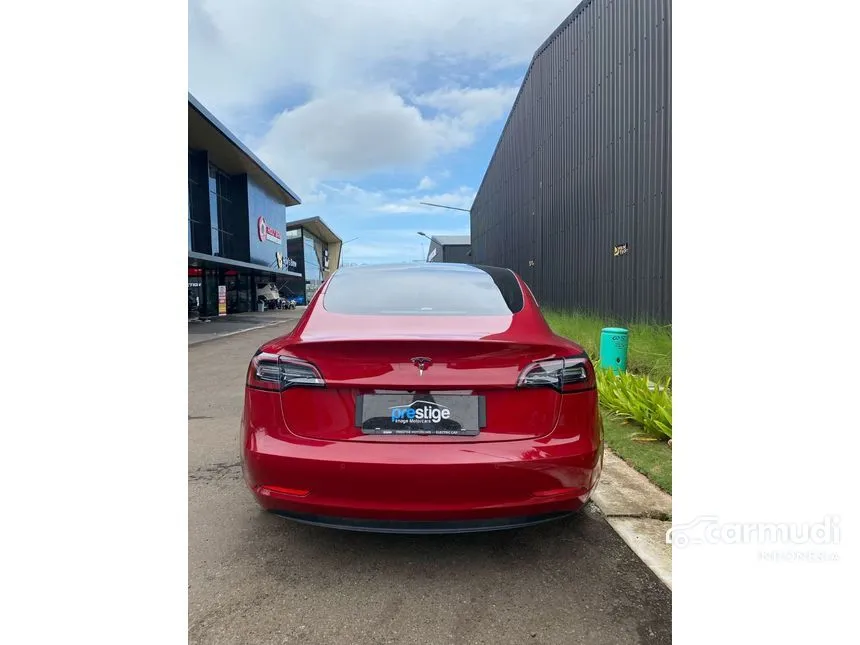 2019 Tesla Model 3 Standard Range Sedan
