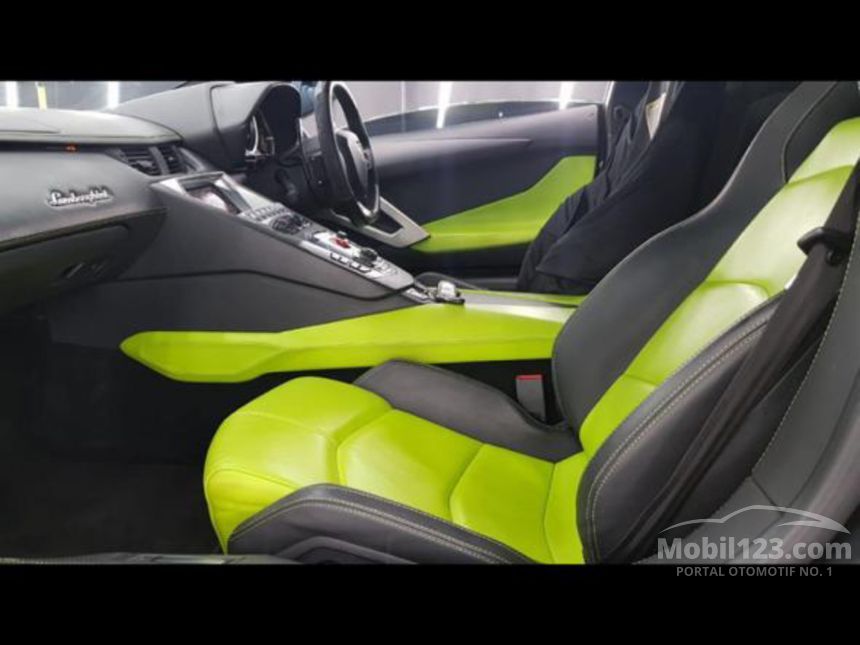 2013 Lamborghini Aventador LP700-4 Coupe