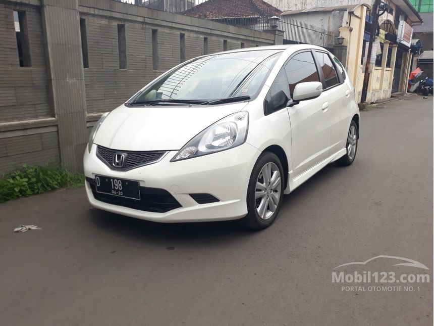 Jual Mobil  Honda Jazz  2010  RS  1 5 di Jawa Barat Automatic 