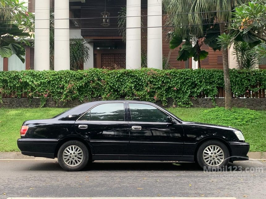 Jual Mobil Toyota Crown 2000 Royal Saloon 3.0 di DKI Jakarta Automatic ...