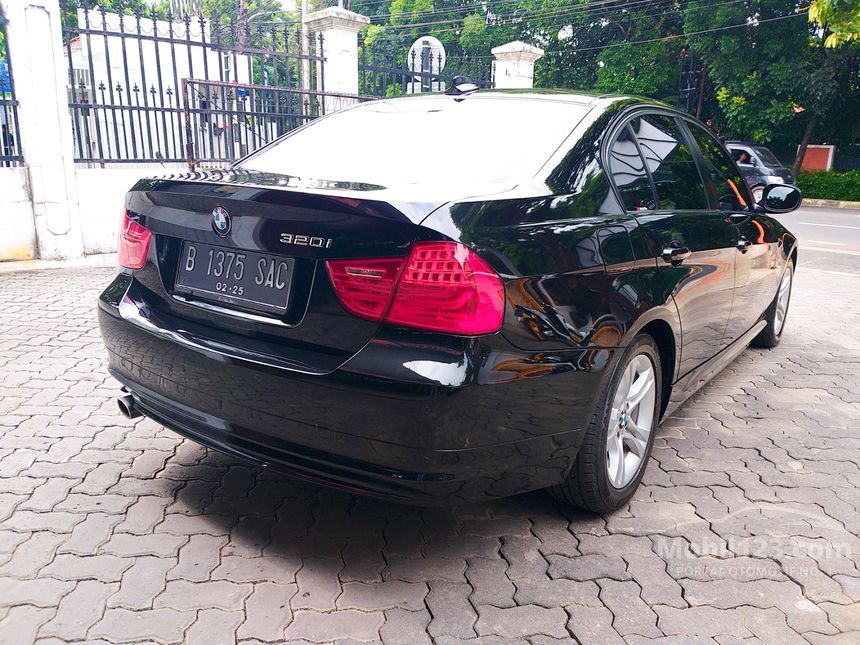 Jual Mobil  BMW  320i  2009 E90  2 0 di DKI Jakarta Automatic 