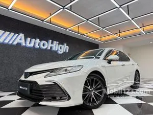 2023 Toyota Camry 2.5 Hybrid (Premium Color) Sedan