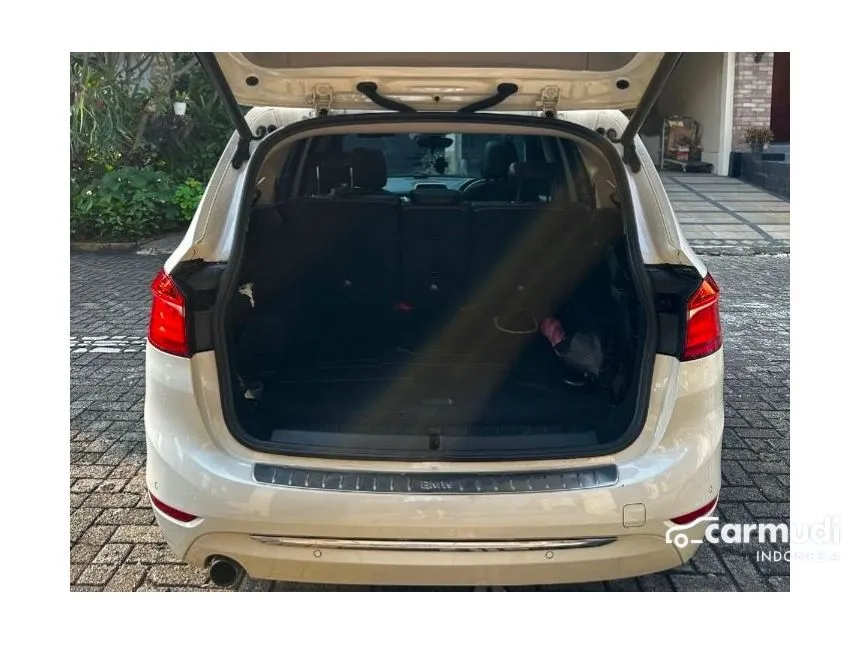 2015 BMW 218i Gran Tourer Luxury MPV