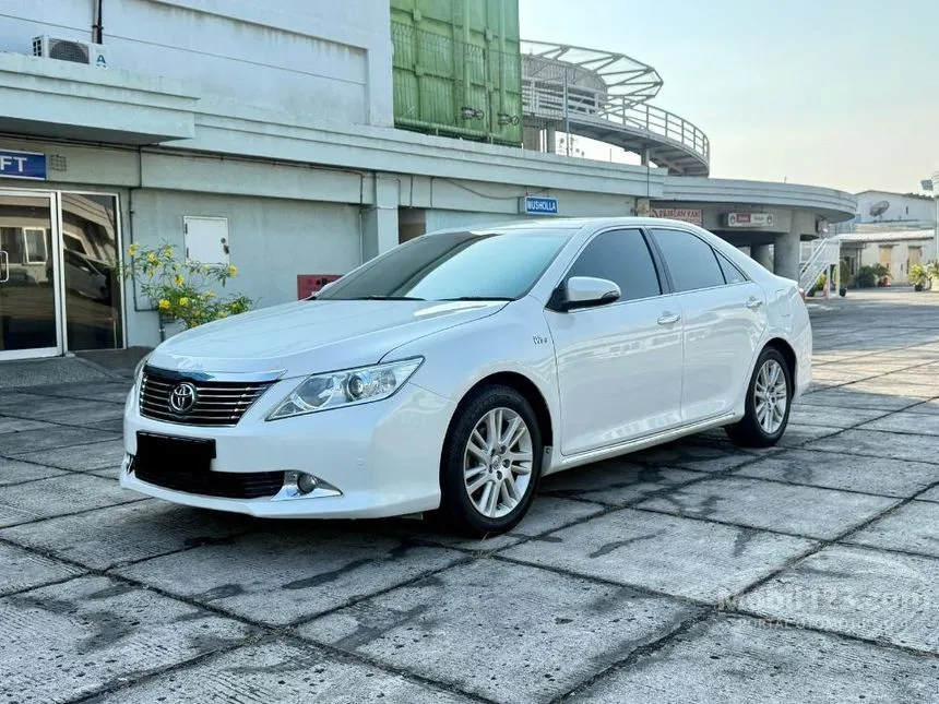 2013 Toyota Camry V Sedan