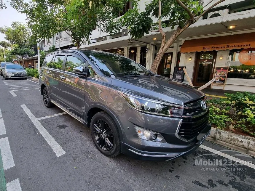 Jual Mobil Toyota Innova Venturer 2018 2.4 di DKI Jakarta Automatic Wagon Abu