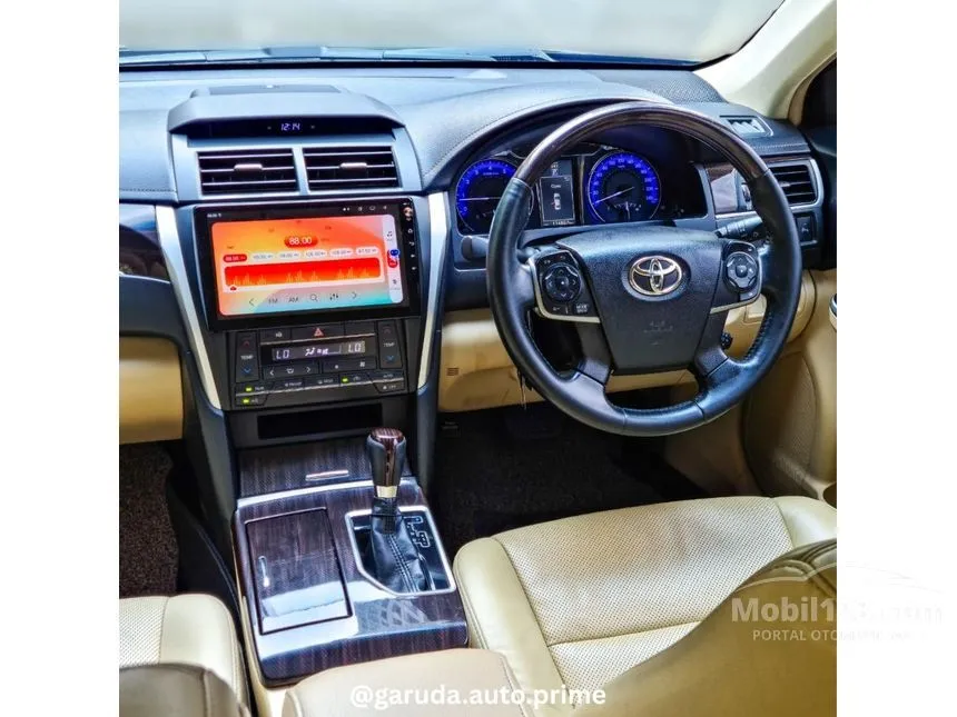 2017 Toyota Camry V Sedan