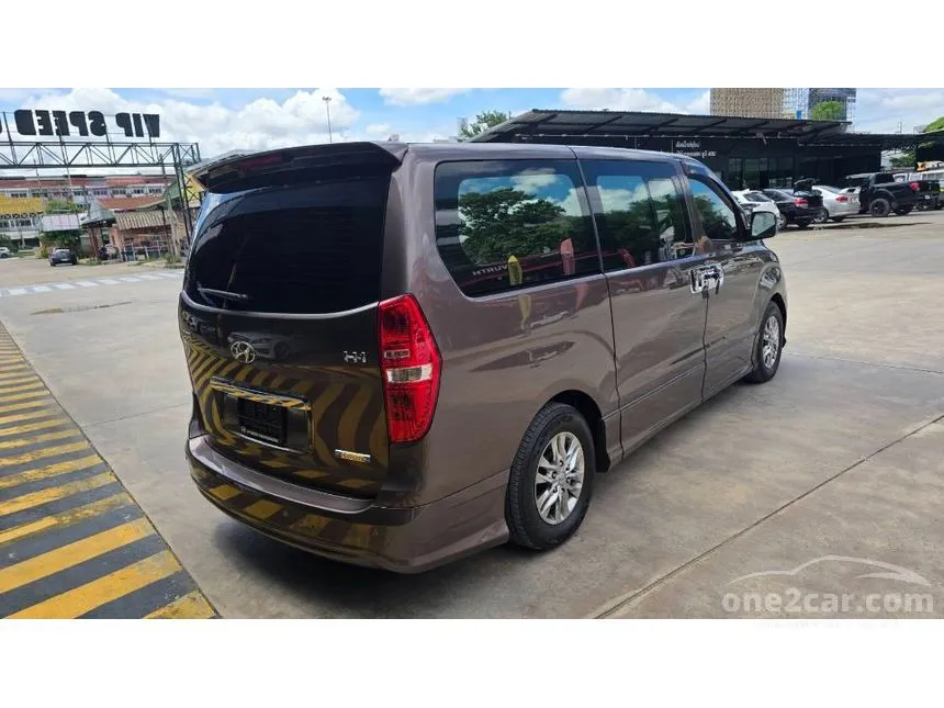 2016 Hyundai H-1 Deluxe Van