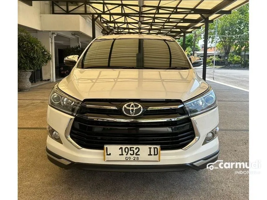 Jual Mobil Toyota Innova Venturer 2018 2.4 di Jawa Timur Automatic Wagon Putih Rp 407.000.000