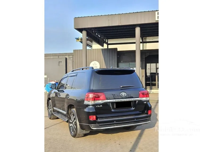 2011 Toyota Land Cruiser 200 Full spec SUV
