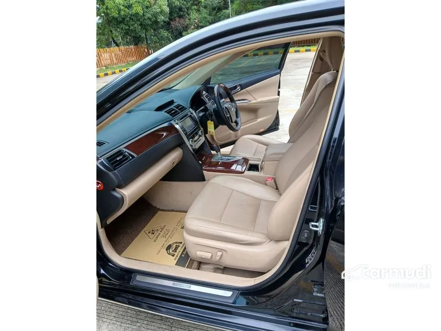 2014 Toyota Camry V Sedan
