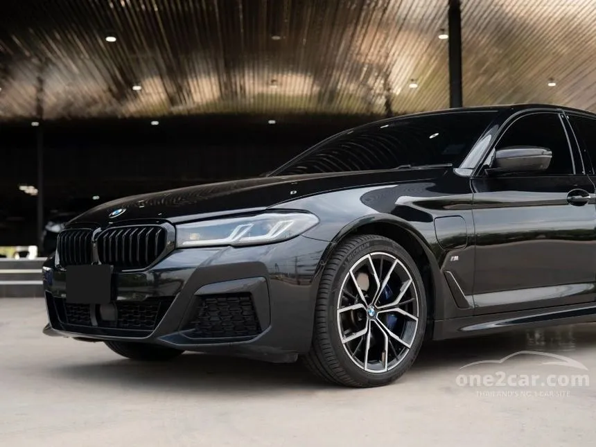 2022 BMW 530e M Sport Sedan