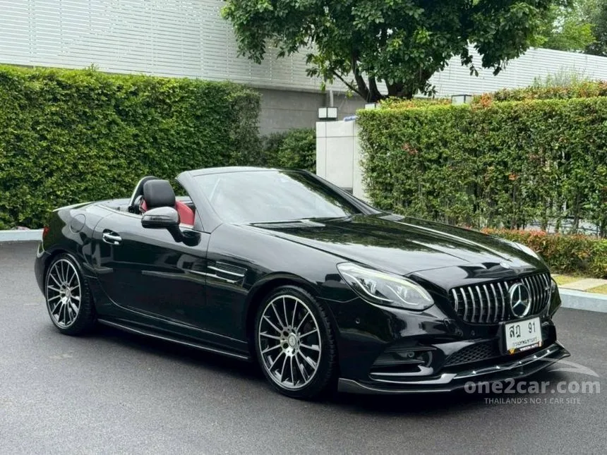 2017 Mercedes-Benz SLC300 AMG Dynamic Convertible