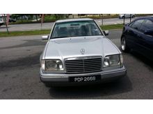 1996 Mercedes-Benz E220 2.2 Sedan