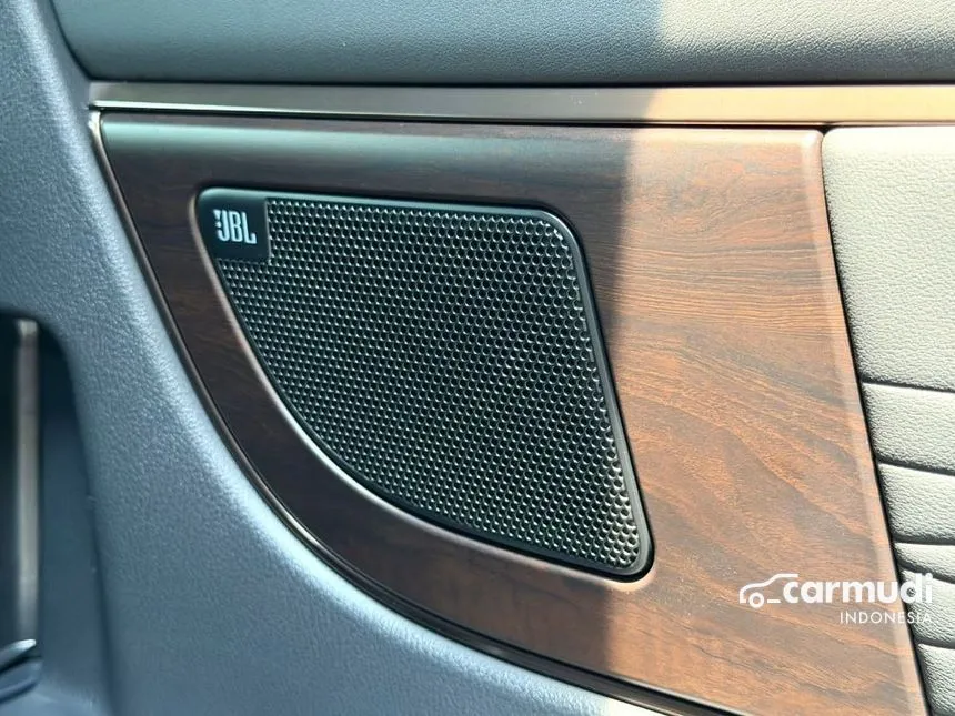 2025 Toyota Alphard HEV (Premium Color) MPV