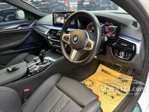 2023 BMW 520i 2.0 M Sport Sedan